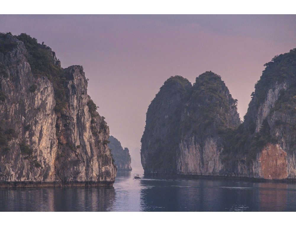 Secret mornings Ha Long bay
