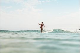 Rae the stylish surfer