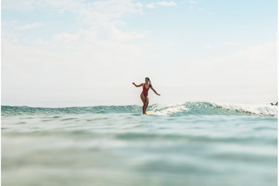 Rae the stylish surfer